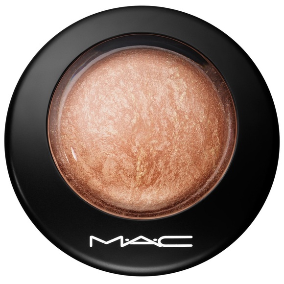 MAC Mineralize SkinFinish Face Powder - Picture 5 of 6